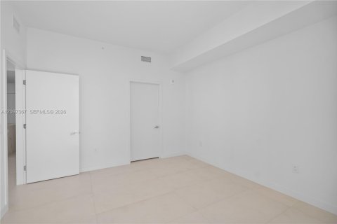 Condominio en alquiler en Miami, Florida, 2 dormitorios, 121.05 m2 № 2394465 - foto 14