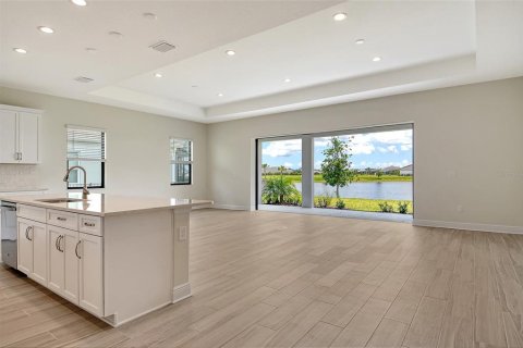 Casa en venta en Parrish, Florida, 5 dormitorios, 315.22 m2 № 1911422 - foto 8