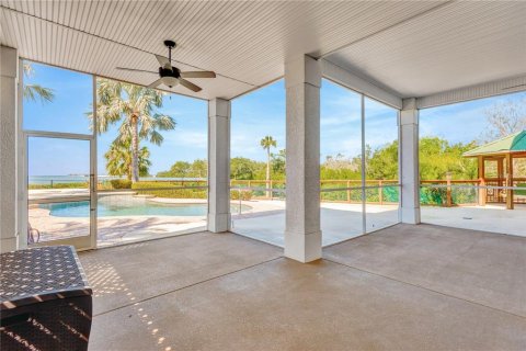 House in Tarpon Springs, Florida 4 bedrooms, 277.78 sq.m. № 1853547 - photo 15