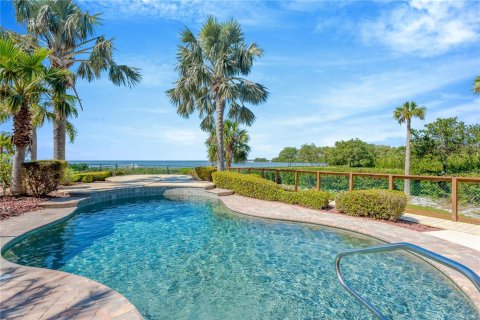 House in Tarpon Springs, Florida 4 bedrooms, 277.78 sq.m. № 1853547 - photo 8