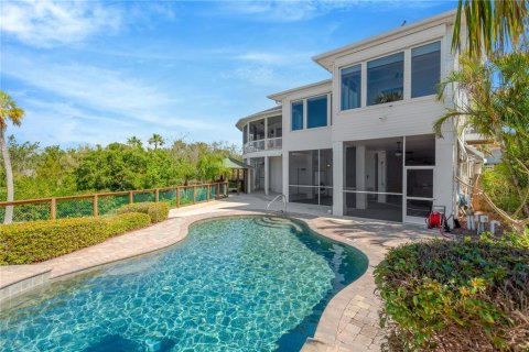 House in Tarpon Springs, Florida 4 bedrooms, 277.78 sq.m. № 1853547 - photo 5