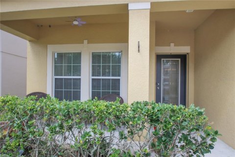 House in Oviedo, Florida 5 bedrooms, 236.81 sq.m. № 2215105 - photo 4