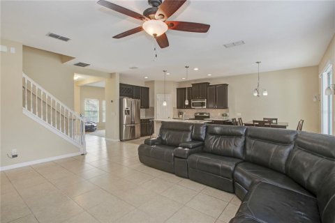 House in Oviedo, Florida 5 bedrooms, 236.81 sq.m. № 2215105 - photo 16