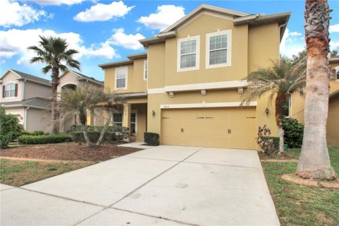 House in Oviedo, Florida 5 bedrooms, 236.81 sq.m. № 2215105