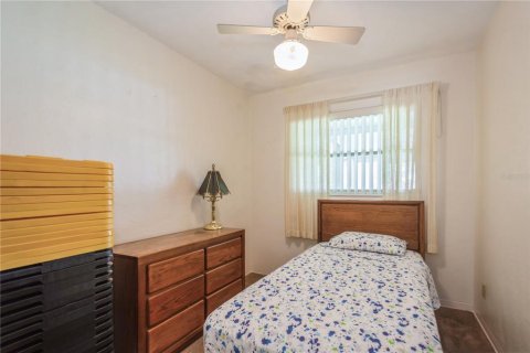 House in Saint Petersburg, Florida 3 bedrooms, 169.64 sq.m. № 1815765 - photo 6