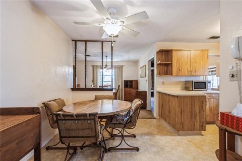 House in Saint Petersburg, Florida 3 bedrooms, 169.64 sq.m. № 1815765 - photo 28