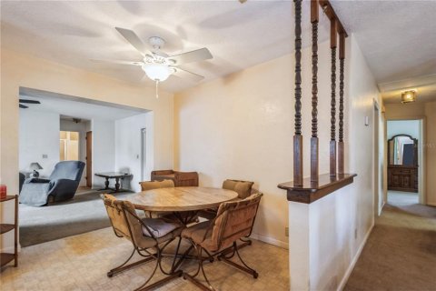 House in Saint Petersburg, Florida 3 bedrooms, 169.64 sq.m. № 1815765 - photo 30