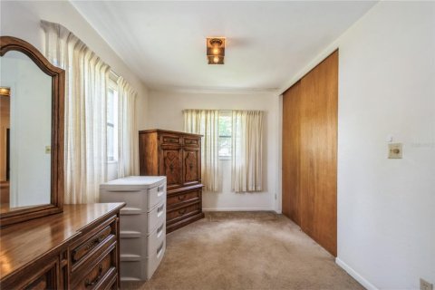 House in Saint Petersburg, Florida 3 bedrooms, 169.64 sq.m. № 1815765 - photo 2