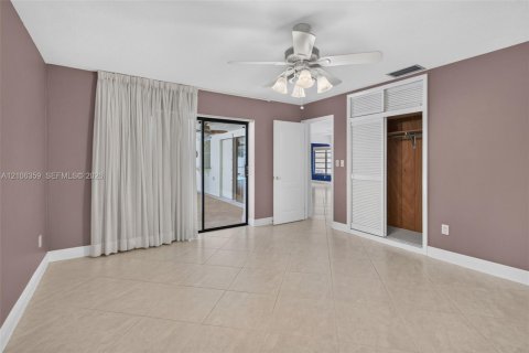 Casa en venta en Pembroke Pines, Florida, 3 dormitorios, 180.6 m2 № 2418138 - foto 25