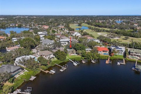 House in Saint Petersburg, Florida 3 bedrooms, 231.7 sq.m. № 1540750 - photo 5