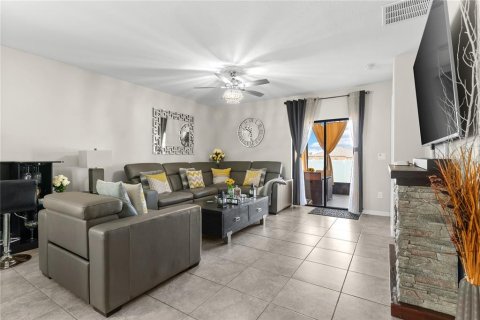 House in Wimauma, Florida 5 bedrooms, 224.36 sq.m. № 2092269 - photo 8