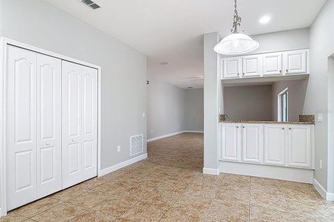 House in Mount Dora, Florida 5 bedrooms, 336.86 sq.m. № 2214281 - photo 28