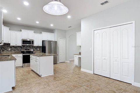 House in Mount Dora, Florida 5 bedrooms, 336.86 sq.m. № 2214281 - photo 29