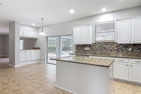 House in Mount Dora, Florida 5 bedrooms, 336.86 sq.m. № 2214281 - photo 20
