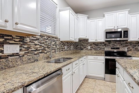 House in Mount Dora, Florida 5 bedrooms, 336.86 sq.m. № 2214281 - photo 25