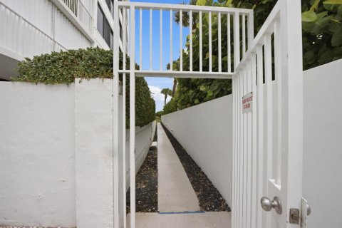 Copropriété à vendre à South Palm Beach, Floride: 2 chambres, 139.17 m2 № 2301682 - photo 24