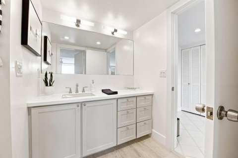 Copropriété à vendre à South Palm Beach, Floride: 2 chambres, 139.17 m2 № 2301682 - photo 12