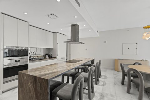 Condo in Miami, Florida, 2 bedrooms  № 1936126 - photo 20