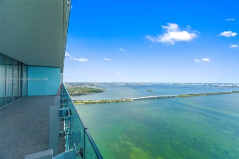 Condo in Miami, Florida, 2 bedrooms  № 1936126 - photo 30
