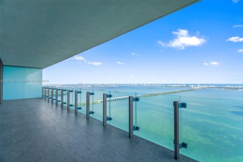 Condo in Miami, Florida, 2 bedrooms  № 1936126 - photo 29