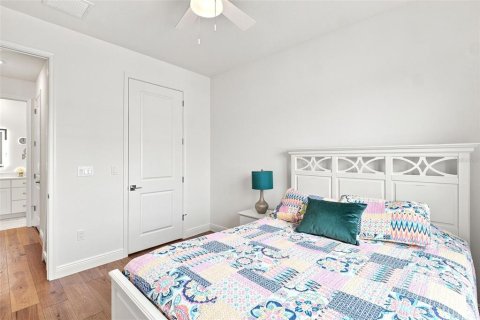 Купить кондоминиум в Сент-Питерсберг, Флорида 10 комнат, 122.17м2, № 2221160 - фото 22