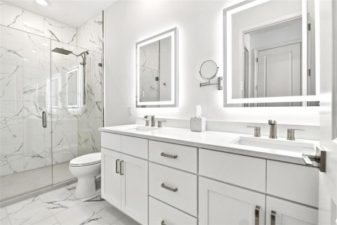 Купить кондоминиум в Сент-Питерсберг, Флорида 10 комнат, 122.17м2, № 2221160 - фото 20