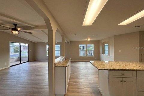 Appartement à louer à Lake Alfred, Floride: 2 chambres, 101.45 m2 № 2099942 - photo 4