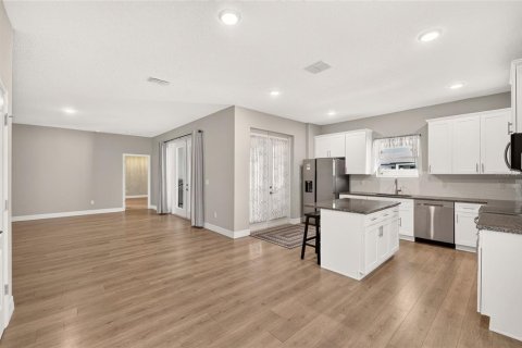 Casa en venta en Ocala, Florida, 4 dormitorios, 194.72 m2 № 2381075 - foto 9