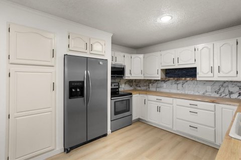 House in Parrish, Florida 2 bedrooms, 223.8 sq.m. № 2219207 - photo 16