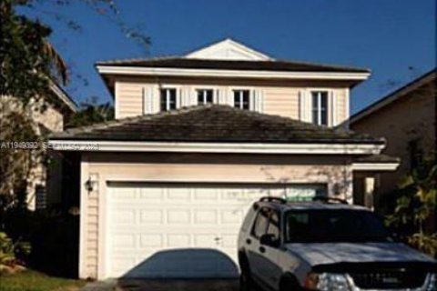 House in Homestead, Florida 5 bedrooms, 201.6 sq.m. № 2053085