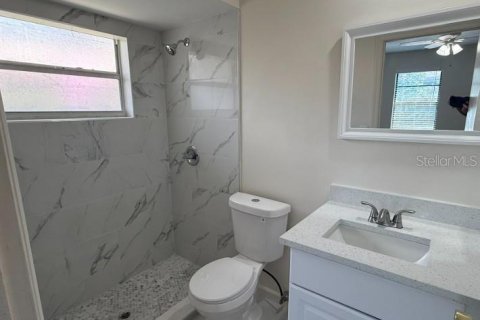 Villa ou maison à louer à Sarasota, Floride: 2 chambres, 102.01 m2 № 1910041 - photo 6