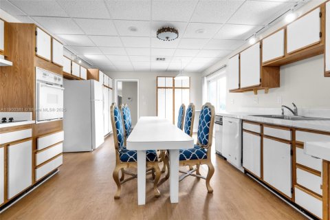 Condominio en alquiler en Homestead, Florida, 4 dormitorios, 307.69 m2 № 1951954 - foto 5