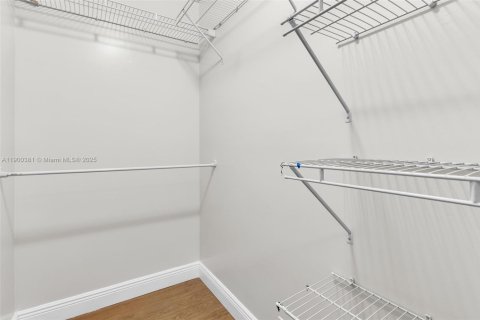 Condominio en alquiler en Homestead, Florida, 4 dormitorios, 307.69 m2 № 1951954 - foto 17