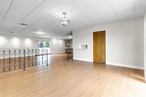 Condominio en alquiler en Homestead, Florida, 4 dormitorios, 307.69 m2 № 1951954 - foto 8