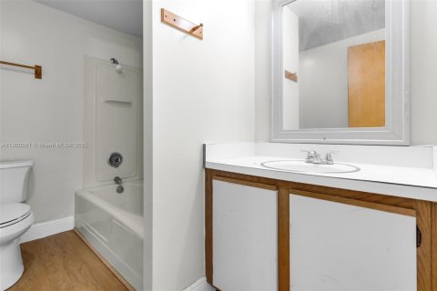 Condominio en alquiler en Homestead, Florida, 4 dormitorios, 307.69 m2 № 1951954 - foto 16
