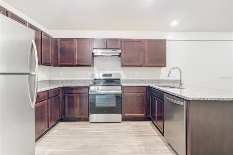 Immobilier commercial à vendre à Port Charlotte, Floride: 6 chambres, 193.79 m2 № 1888621 - photo 7