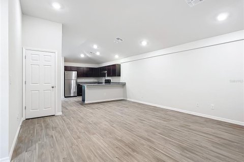 Immobilier commercial à vendre à Port Charlotte, Floride: 6 chambres, 193.79 m2 № 1888621 - photo 4