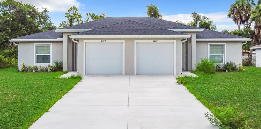Immobilier commercial à Port Charlotte, Floride 6 chambres, 193.79 m2 № 1888621
