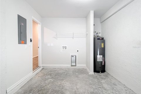 Immobilier commercial à vendre à Port Charlotte, Floride: 6 chambres, 193.79 m2 № 1888621 - photo 17