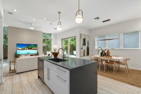 Casa en venta en Sarasota, Florida, 3 dormitorios, 185.53 m2 № 1835527 - foto 11