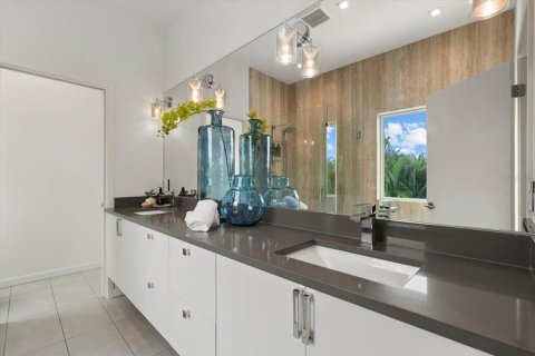 Casa en venta en Sarasota, Florida, 3 dormitorios, 185.53 m2 № 1835527 - foto 18