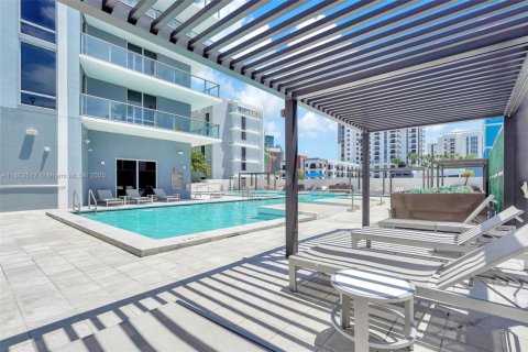 Купить кондоминиум в Майами, Флорида 1 спальня, 60.2м2, № 1891484 - фото 25