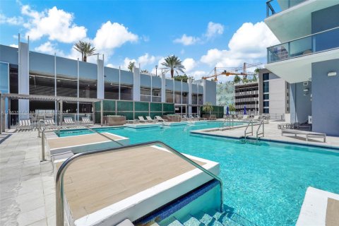 Купить кондоминиум в Майами, Флорида 1 спальня, 60.2м2, № 1891484 - фото 23