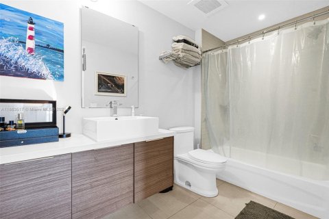 Купить кондоминиум в Майами, Флорида 1 спальня, 60.2м2, № 1891484 - фото 14