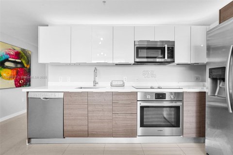 Купить кондоминиум в Майами, Флорида 1 спальня, 60.2м2, № 1891484 - фото 8