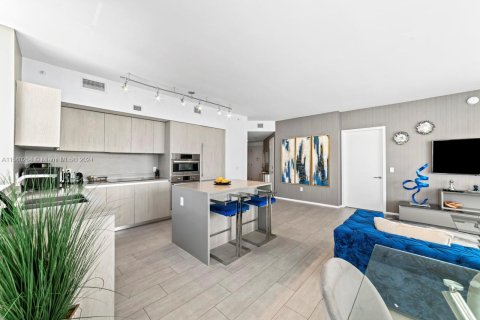 Condominio en alquiler en Hollywood, Florida, 2 dormitorios, 99.87 m2 № 1958877 - foto 27