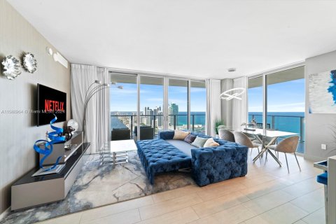Condominio en alquiler en Hollywood, Florida, 2 dormitorios, 99.87 m2 № 1958877 - foto 28