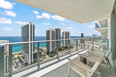 Condominio en alquiler en Hollywood, Florida, 2 dormitorios, 99.87 m2 № 1958877 - foto 25