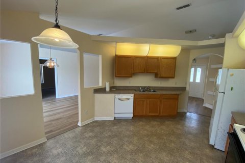 Casa en alquiler en Spring Hill, Florida, 3 dormitorios, 145.48 m2 № 1881431 - foto 12