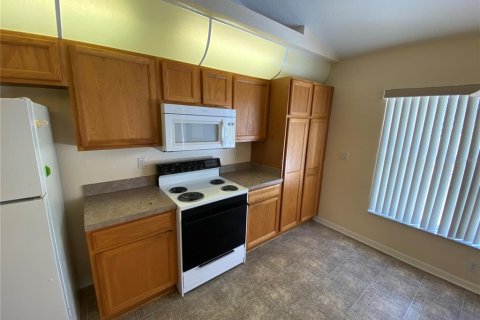 Casa en alquiler en Spring Hill, Florida, 3 dormitorios, 145.48 m2 № 1881431 - foto 13